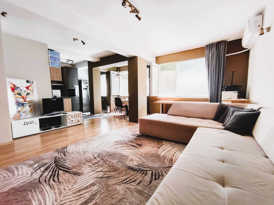 Продава се Тристаен апартамент в София, Горна баня - 93 кв.м за 2689 €/кв.м - Снимка #3
