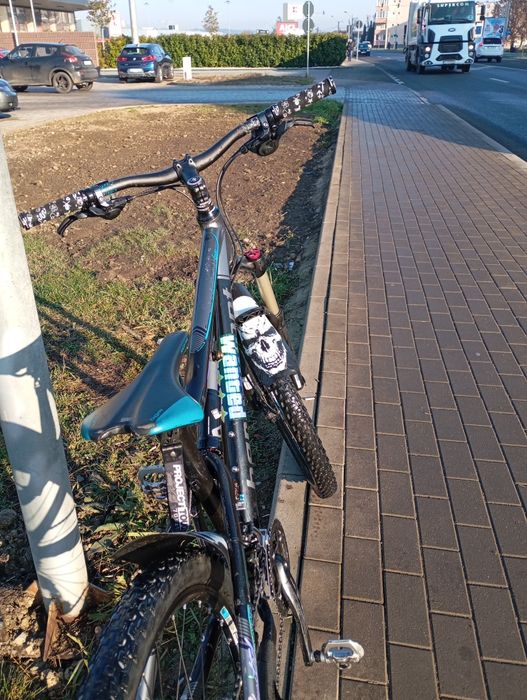 Bicicleta full suspension bergamont pe aer