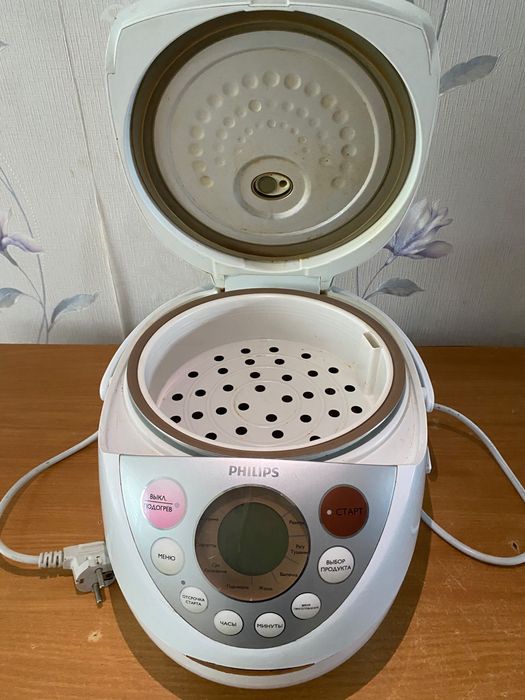 Мультиварка Philips HD3033 в хорошем состоянии