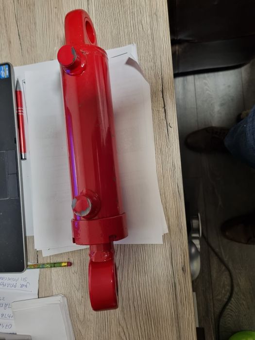 Cilindru hidraulic plug reversibil preț 477 lei