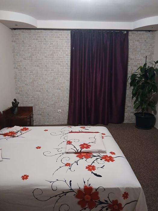 Peris jud Ilfov vand/ inchiriez vila 6 camere 240 m2 mobilata si utilata curte 500 m2