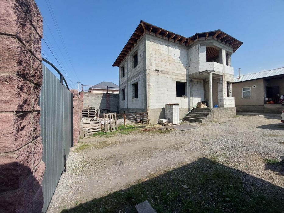 Продам дом в мкр Акжар