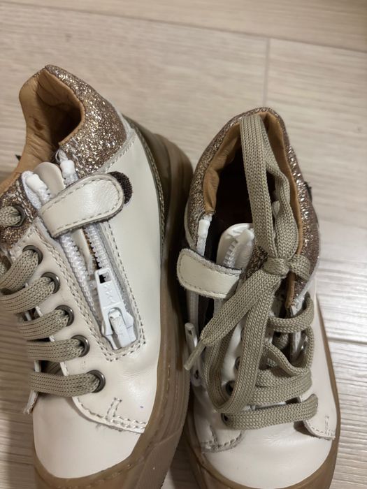 Детски кожени и обувки