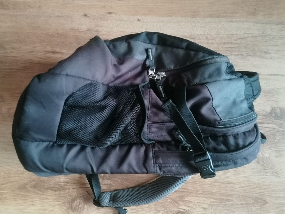 Rucsac Deuter Giga munte drumetii alpinism laptop backpack north face
