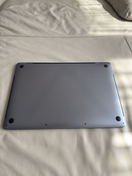 Macbook Pro 16” 1TB, placa video dedicata