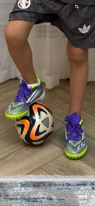 Продам детские бутсы adidas