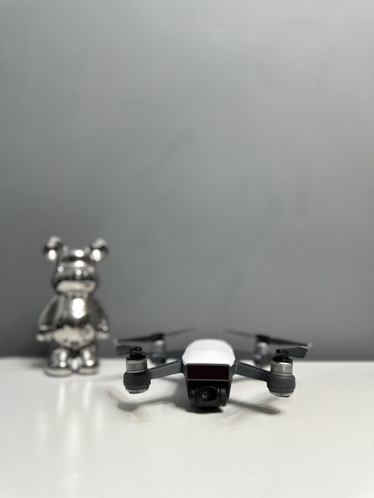 Дрон (Квадрокоптер) DJI Spark