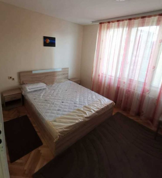 Двустаен ап. под наем в кв. Медицинска академия