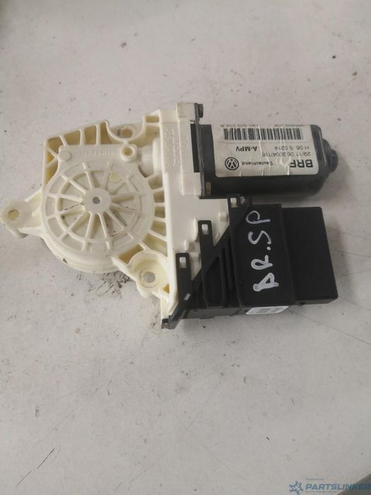 Motoras Macara Geam Dreapta Fata Volkswagen Touran (1T1, 1T2) [ 2003 - 2010 ] Oem 1K0959704B