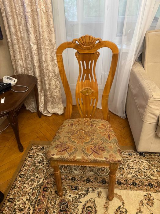 Продаются стулья для гостиной