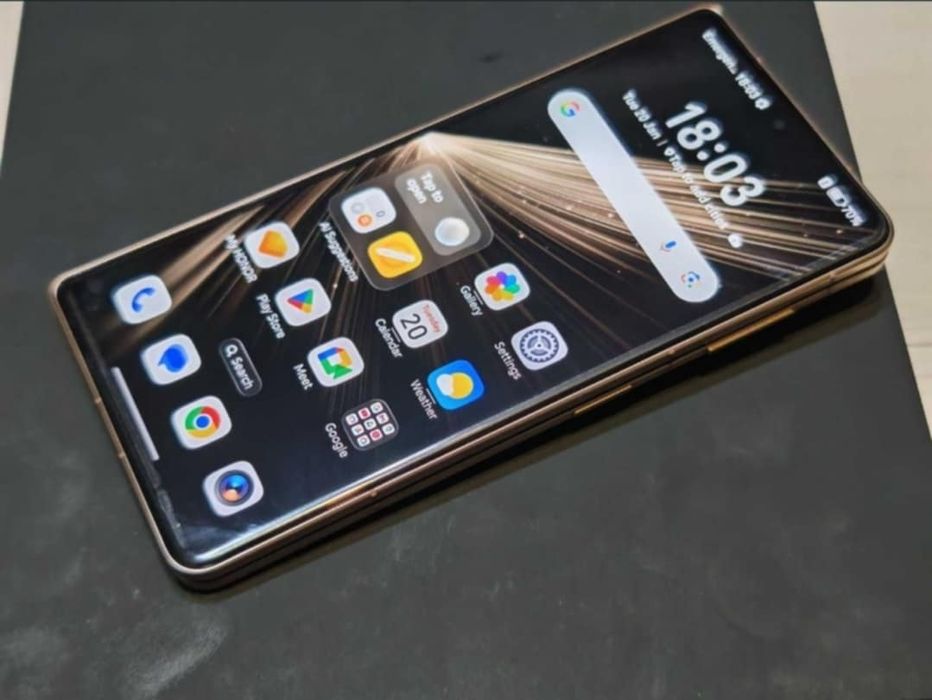 Honor magic V5 8,8 mm сгъваем телефон
Телефона е в отлично състо