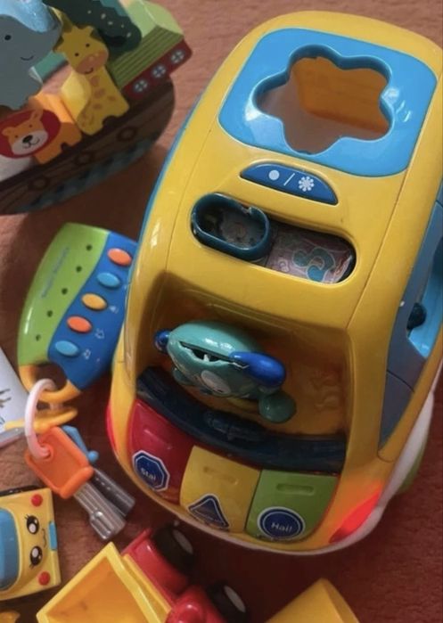 Lot jucarii copii,la madinuta Vtech se vede in fotografie defectul
