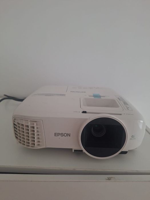 проектор Epson en-tw5700