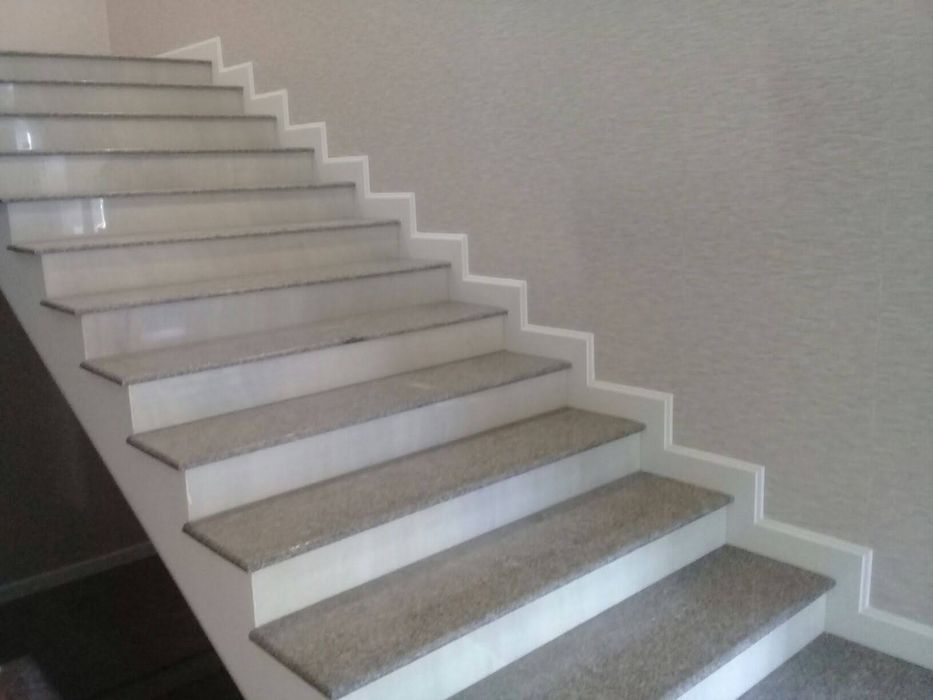 Установка плинтус МДФ. Полюмер.