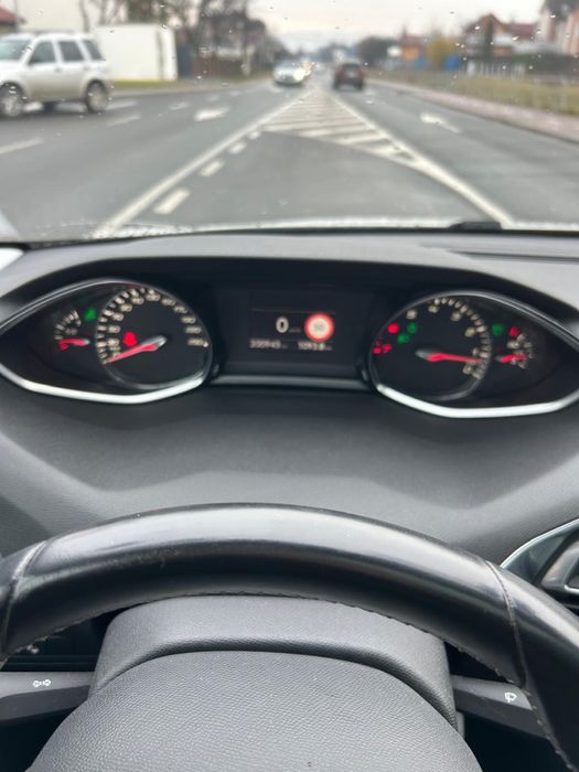 Peugeot 308, Panoramic, Alcantara, Navigatie, vand sau schimb €6