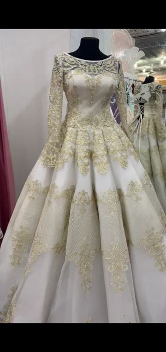 Продам свадебные платья