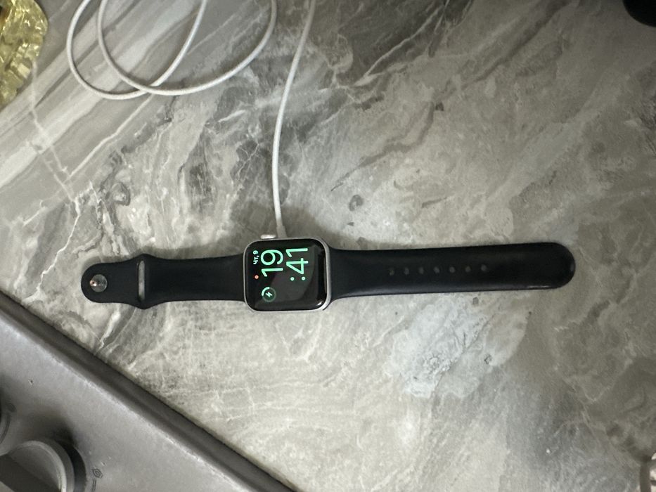 Apple watch серий 6 40мм
