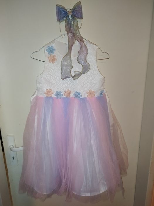 Рокля и панделка за коса