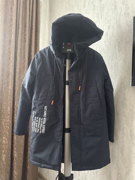 Куртка  демесизоная состояние новой  на рост 158 см