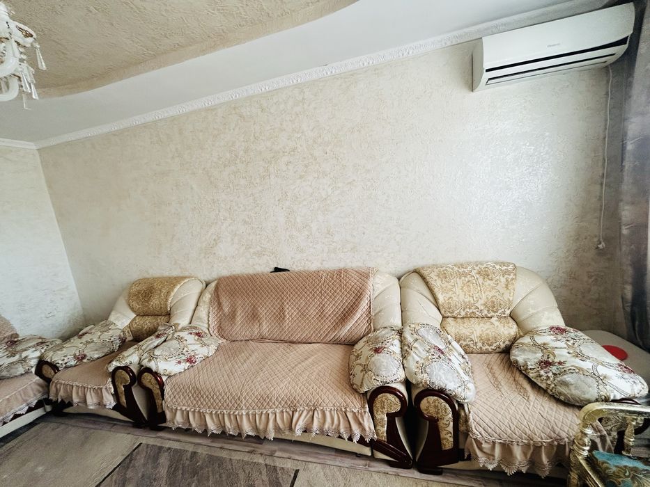 Продам комплект диванов