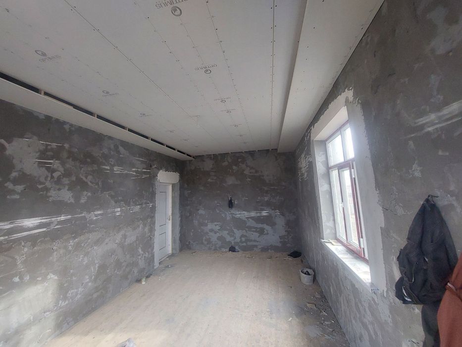 Sirdaryo viloyati Guliston shaxrida uy sotiladi