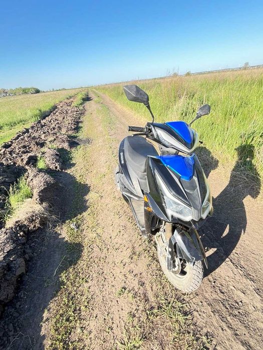 Продам скутер Nomad 700