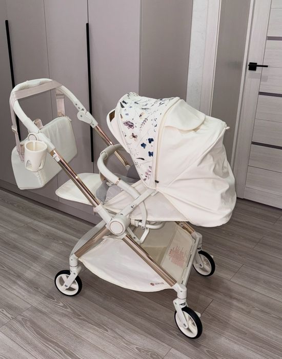 Продам детскую  коляску