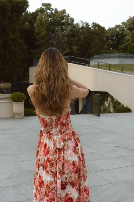 Rochie midi, spate gol, eleganta