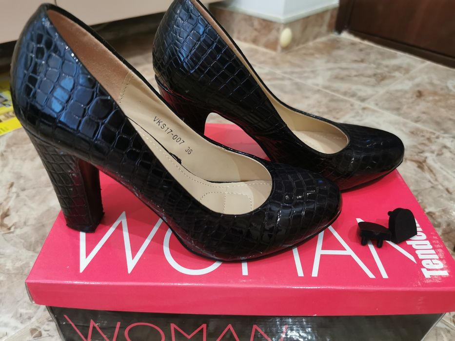 Дамски обувки tendenz и дамски боти ELIZA