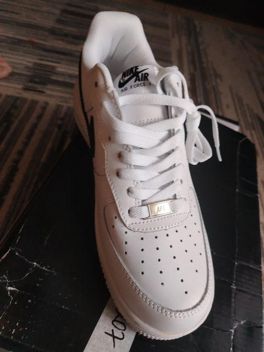 кроссовки новые 41р