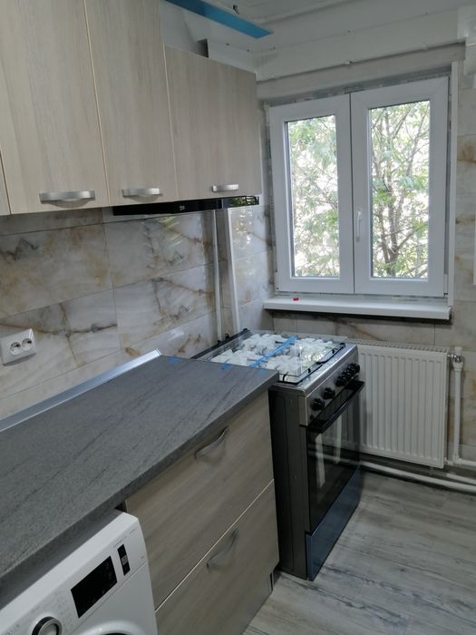 Ofer spre închiriere garsonieră confort 1