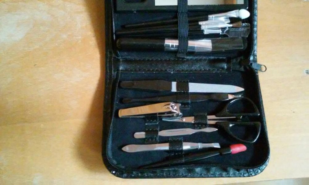 Set manichiura si make up