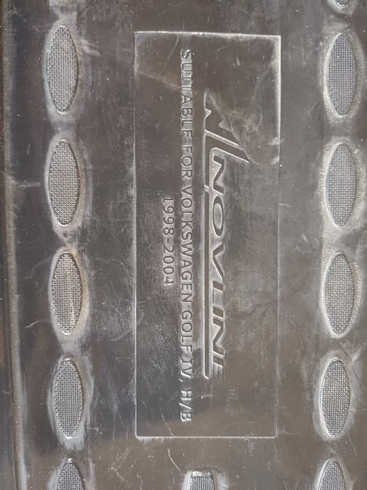 Полик в багажник гольф 4