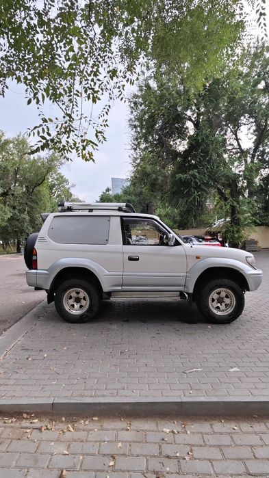 Toyota Land Cruiser Prado 90
