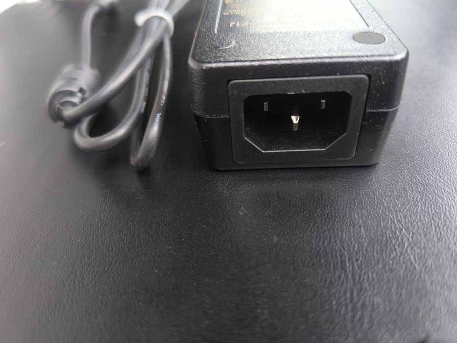 Продам блоки питания. 12v.5.0A.60W