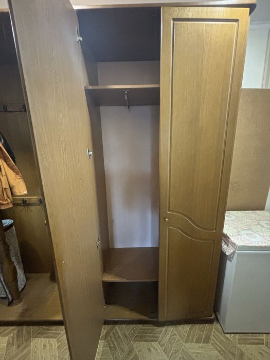 Продам прихожку дубовую