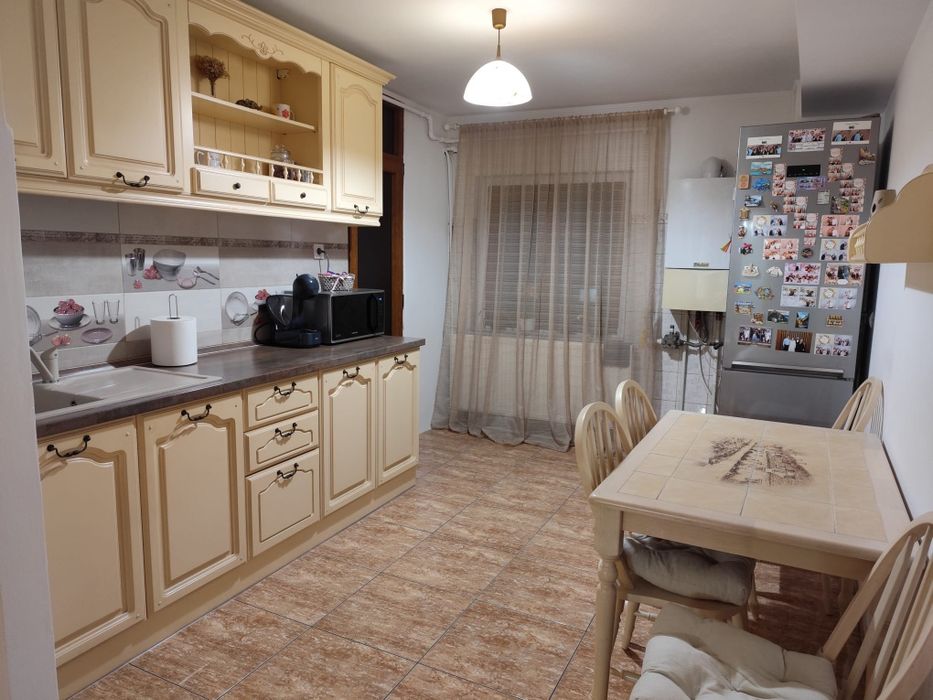 Apartament cu 4 camere Bloc 60 Scara C