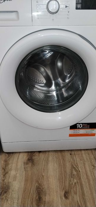 Пералня Whirlpool FWF71483W EU (7 кг, Инверторен мотор) – Отлично състояние