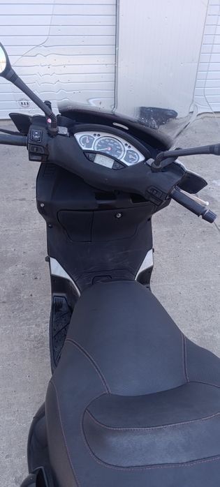 Yamaha X-MAX 250i