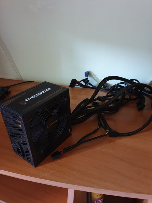 Sursa gigabyte de 650  noua