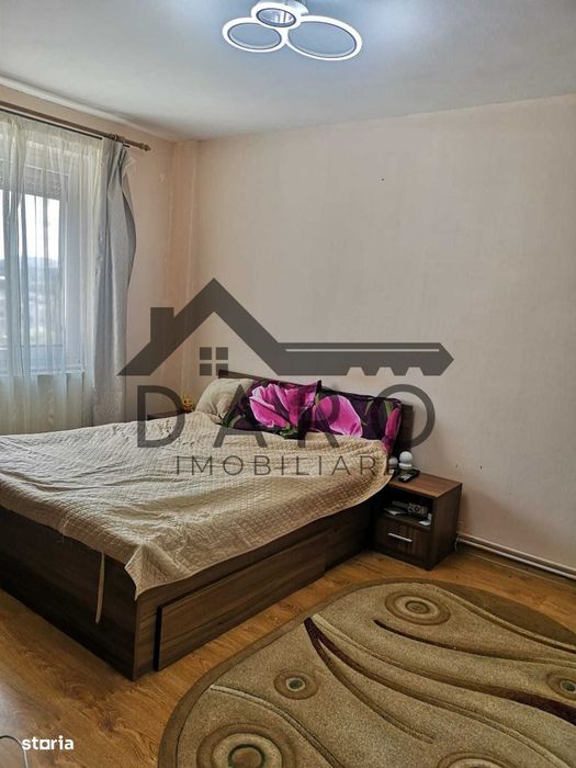 Vand apartament 3 camere