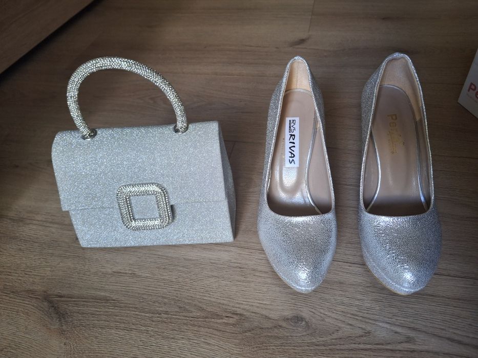 Елегантна дамска чанта и официални обувки