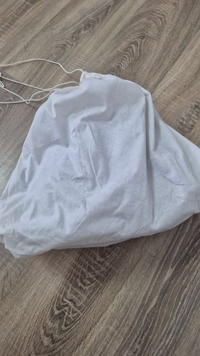 Ghiozdan Guess nou cu husă!