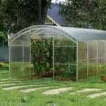 Фермерска оранжерия с ширина 4 метра