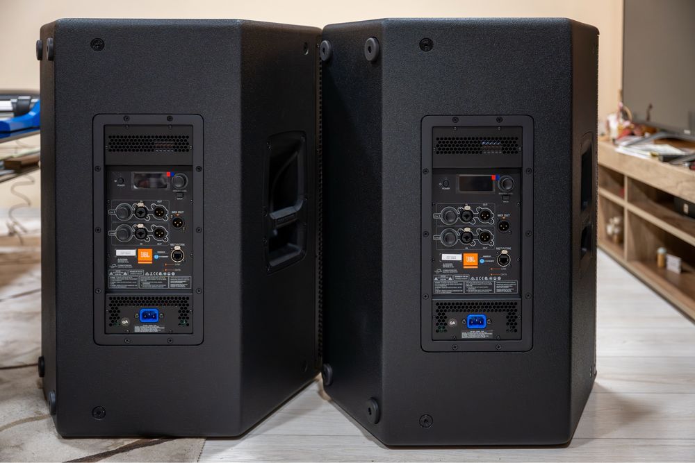JBL SRX 815P - 2бр. + 2 оригинални калъфа