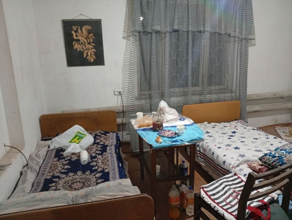 Yangi hayot surum mahalla 6 sutox hovli ijaraga beriladi oilaga kam