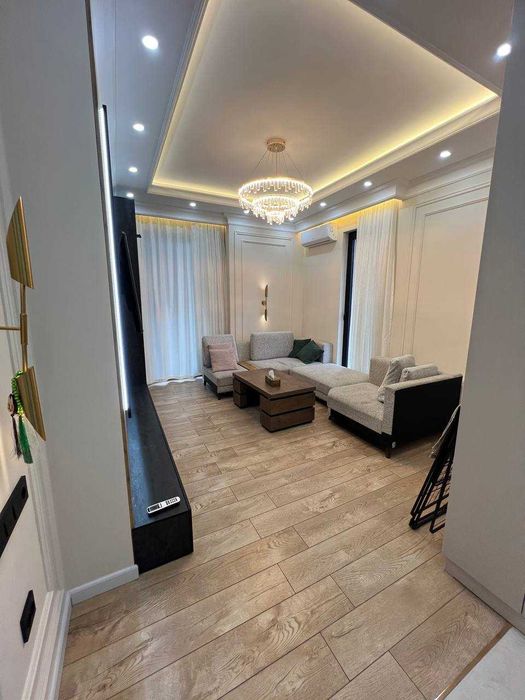 Сдаю  по скидке шикарную кв-ру 3-ком 9/10 ЖК Парквуд ул.Нукуская Р1