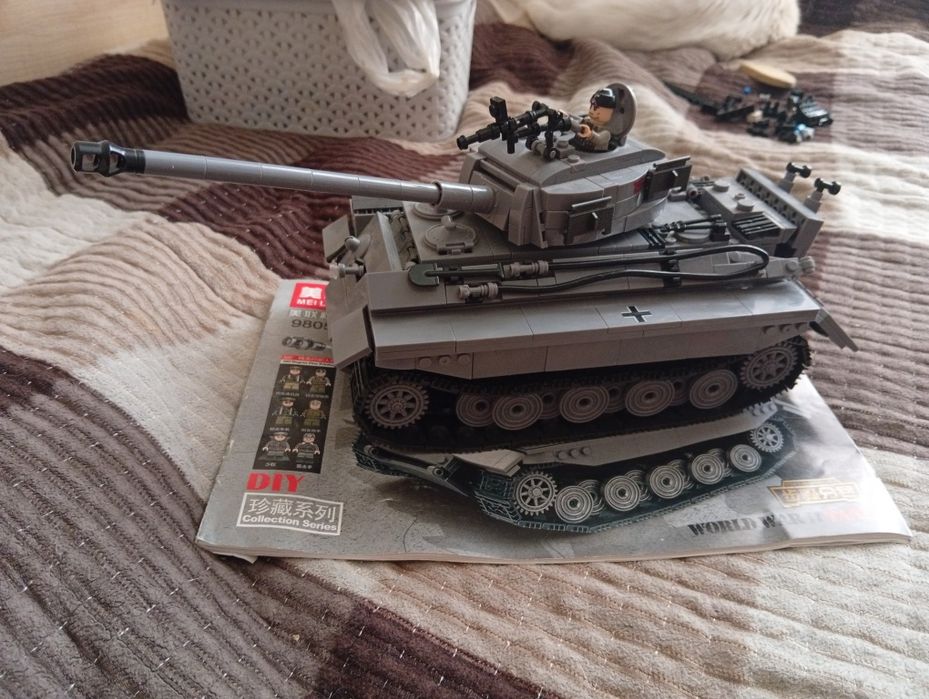 Аналог Лего танк