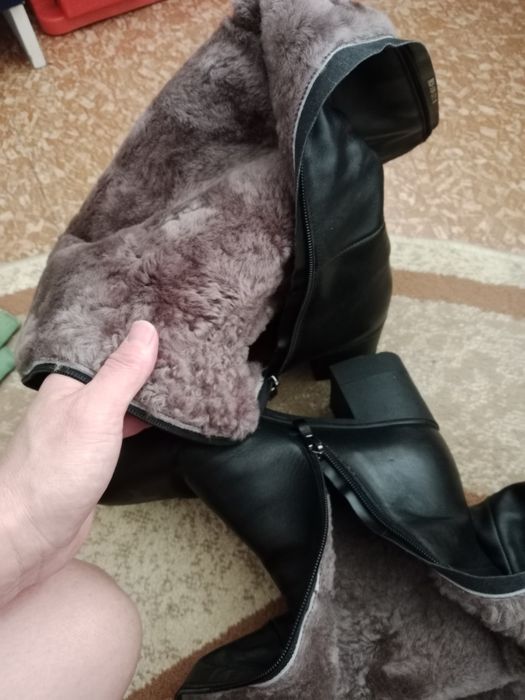 Срочно продам сапоги