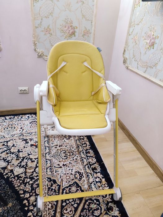 Стол для кормления малыша